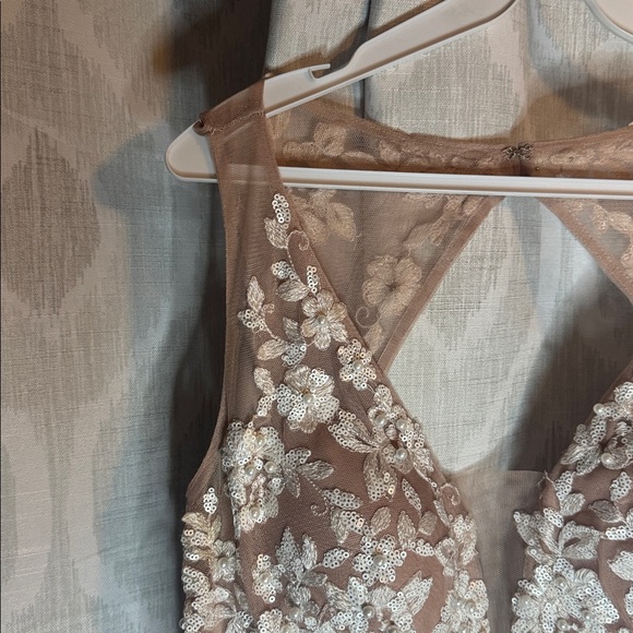 Nox Narianna Formal Dress Tan Size L - Picture 3 of 11